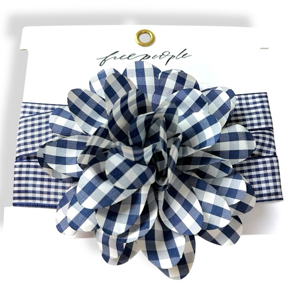 Free People Spring Summer Picnic Flower Necklace in Blue Gingham Country Dainty - Picture 6 of 12